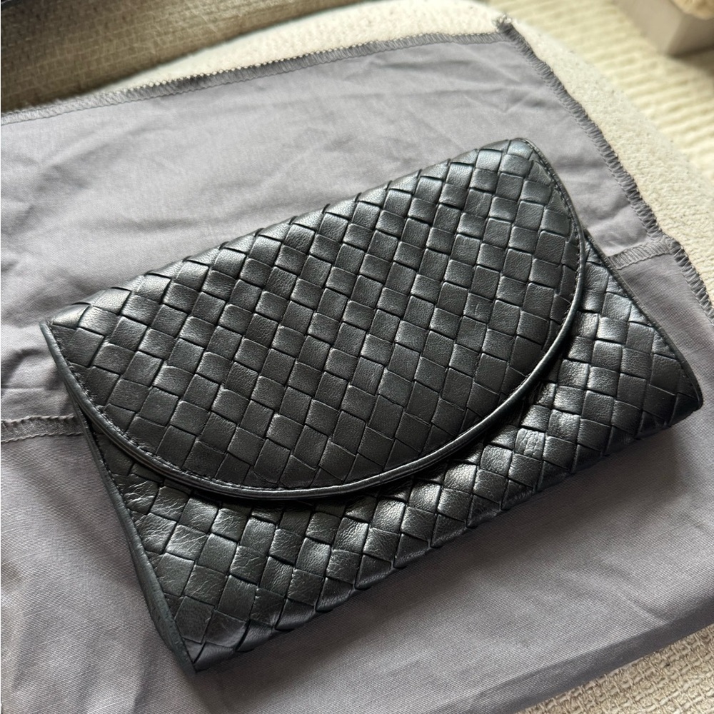 Vintage Bottega Veneta Classic Black Woven Clutch